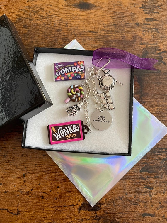 CHARLIE And The CHOCOLATE FACTORY Film Inspired Key Bag Charm Set Wonka Bar Oompas Little Man Lollipop Walking Stick Keepsake Gift Box Set