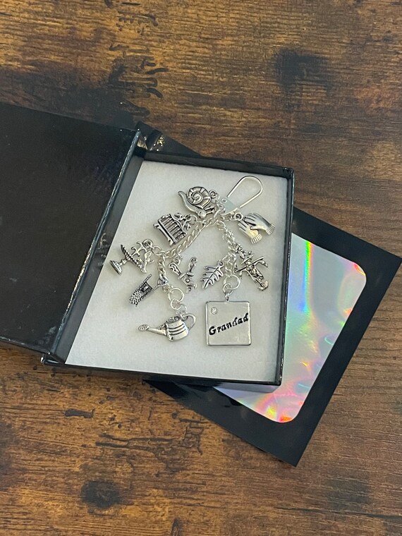 Any family member garden set key ring charm sets watering can leaf snail fountain tools any Occasion dad grandad mum my garden wheelbarrow