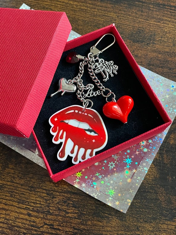 BITE ME Valentines Love Lips Hearts Key Ring Charm Keepsake Gift Set Kiss Lush Gift Box Bag Girlfriend Partner Vampires Blood Red Gifting