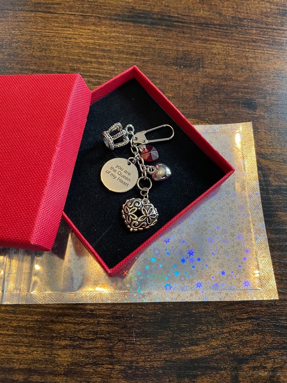 You are the QUEEN of my heart keepsake keyring charm set for loved one wife girlfriend friend crown hearts gift boxed valentine christmas