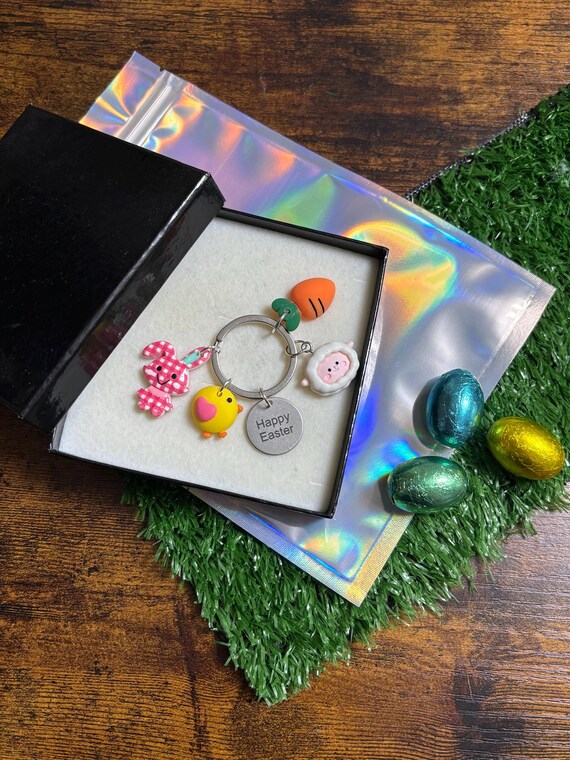 Happy Easter Key Ring Charm Set Rabbit Carrot Sheep Chick Keepsake Gift Boxed Or Bag Party Favour Better Than Giving Chocolate Celebrate