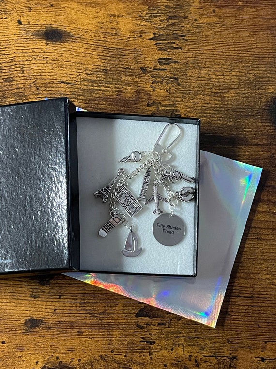 Film Fifty 50 Shades FREED Inspired Key Ring Bag Charm Keepsake Gift Set Box Or Bag Marriage aeroplane Boat Money Ice cream Mobile Beads