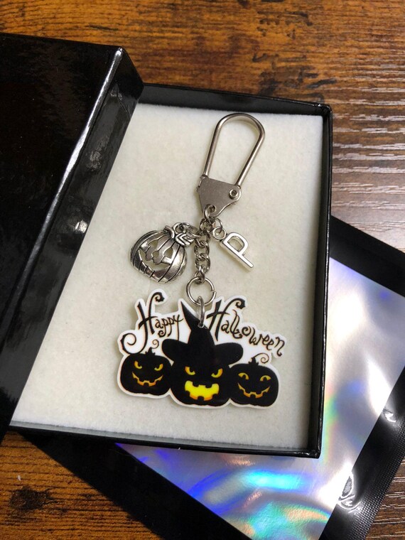 Personalised Initial Letter Happy Halloween PUMPKINS Key Ring Charm Set Acrylic Metal Gift Box Bag Fun Quirky Novelty Trick Or Treat