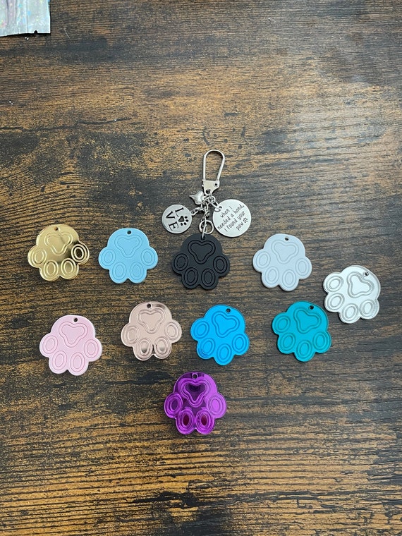 When I Needed A Hand I Found Your Paw Key Ring Charm Pendant Any Colour PawPrint Love Memory Gift Box Or Bag Hearts Pet Lover Quirky Fun