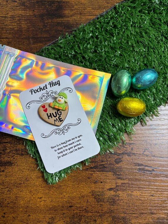 SHEEP Easter Pocket Hug Me Heart Keepsake Credit Card Size Gift Keep Inside Purse Wallet Bag Poem Gift Bag hug for when I’m not there gift