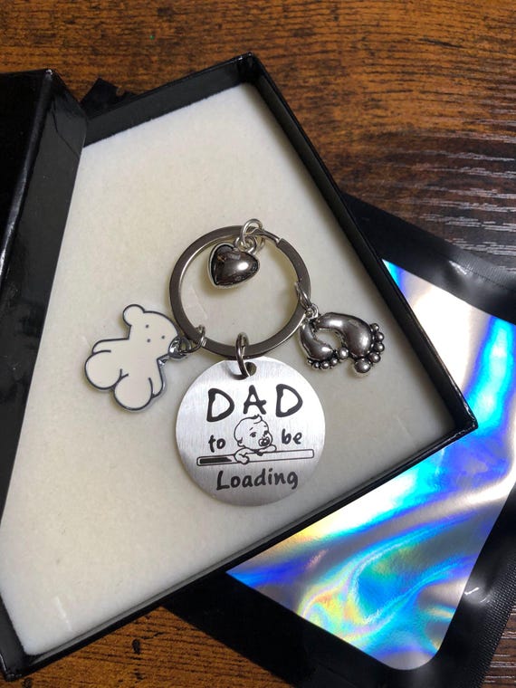 DAD TO BE Loading Key Ring Charm Baby Feet Teddy Bear Heart Daddy Gift Boxed Bag Keepsake Surprise Them Pregnancy Trimester Exciting Present
