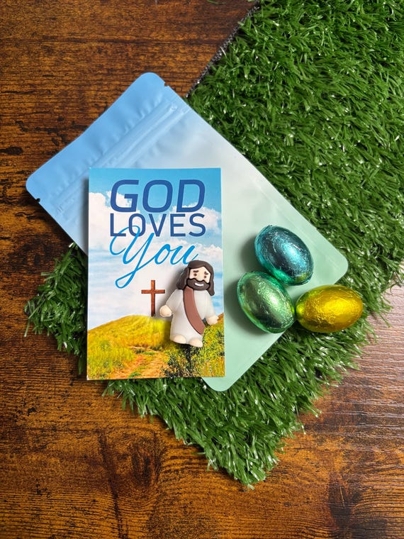 God LOVES You Pocket Hug Style Gift With Card Verses From Bible Religious Christening Easter Keepsake Free Standing Gift Bag Set Quirky