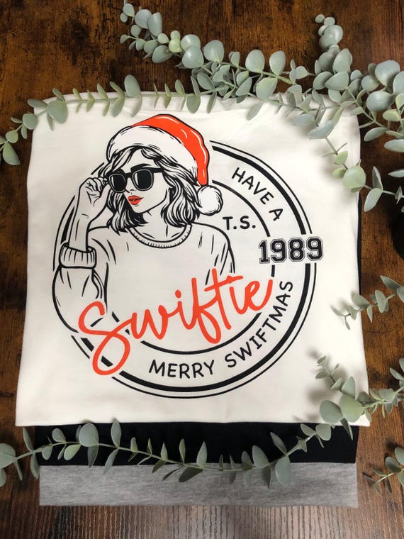 Merry SWIFTMAS Pop Star Singer Vinyl Heat Transfer Printed T shirt Fun Novelty Christmas Gift Secret Santa White T shirt Two Type To Choose