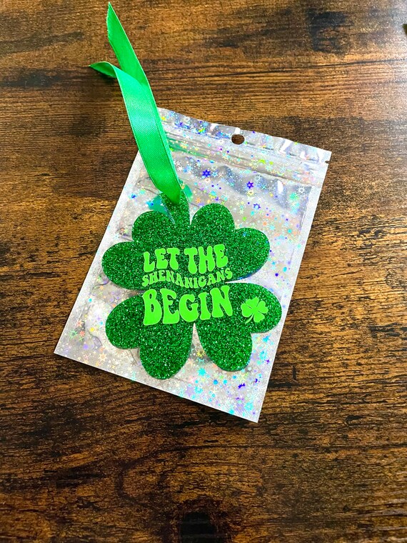 ST PATRICKS DAY Irish Let The Shenanigans Begin Wall Tree Clover Shamrock Shape Acrylic Gift Vinyl Printed Ribbon Gift Bag Keepsake Quirky