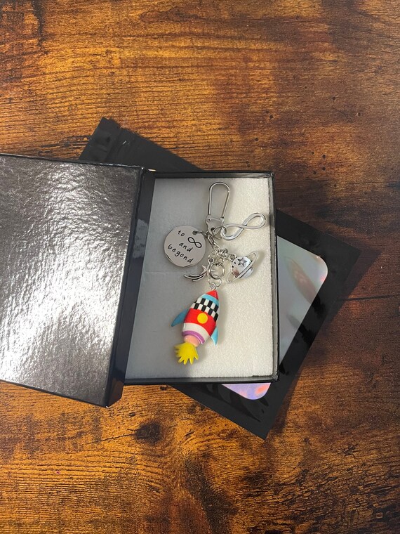 DISNEY Inspired Film Toy Story Buzz Lightyear To Infinity And Beyond Space Ship Key Ring Or Bag Charm Stars Boxed Bag Alien Stars Fun Gift