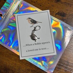 When A Robin Appears A Loved One Is Near KeyRing Charm Set Carded Shimmer Gift Bag Memory Remembrance Keepsake Poem Set