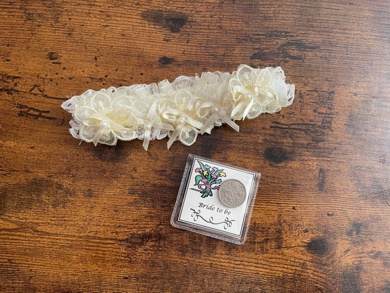 Cream Bride To Be Garter Wedding Day Gift Lucky Sixpence Coin Traditional Poem Bridal Hen Party Shimmer Gift Bag Keepsake