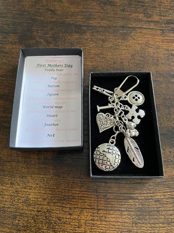 Mummy's First Mothers Day meaningful Key Ring charm keepsake gift box Bear Heart Peg Button Jigsaw World map Feather No1 Pink Blue Insert