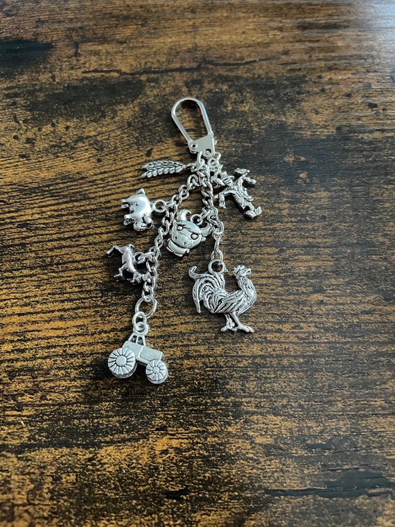 FARMER key ring charm pendant keepsake gift box farm tractor hay animals pigs chickens horse sheep for anyone any occasion quirky novelty