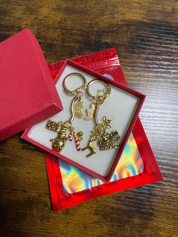 CHRISTMAS Best Friends Two Key Or Bag Charms Santa Stars Candy Canes Gold Tone In Colour Mistletoe Keepsake Gift Box Or Shimmer Bag Presents