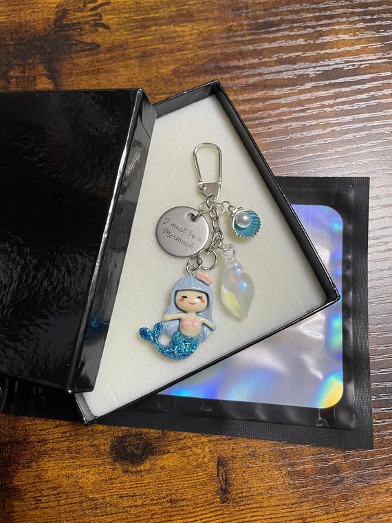 I Must Be A MERMAID Key Ring Or Bag Charm Pendant Gift Set Pearly Shellfish Pearl In Oyster Pretty Glitter Girl Keepsake Fun Any Occasion