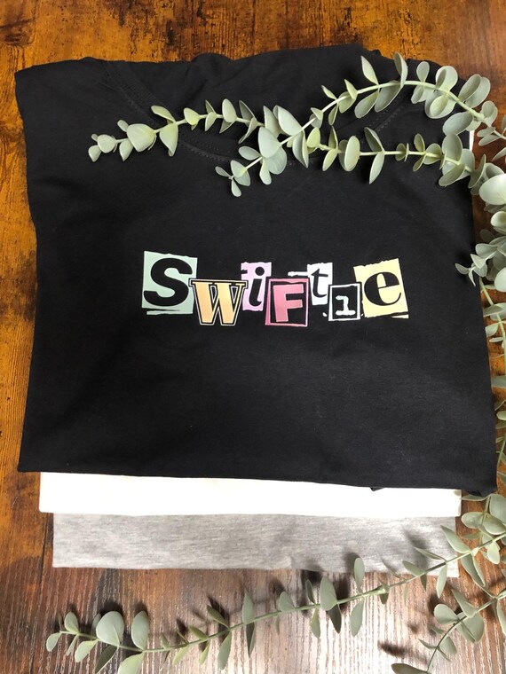 SWIFTIE Womans Printed T shirt Two Types Of Styles Taylor Swift Inspired Singer Pop-star Fans Heat Transfer Blocks Calligraphy Guitar Pic