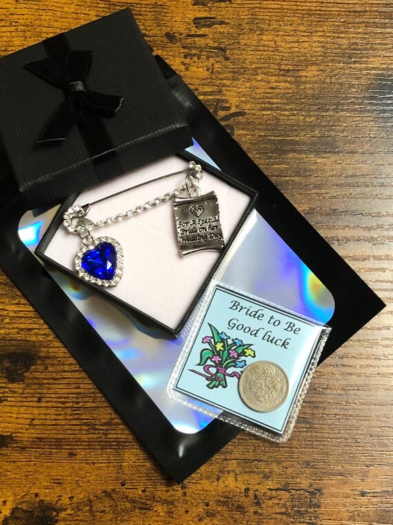 Bride To Be Garter Charm Pendant Set Something Blue Rhinestone Heart Scroll Wedding Day Gift Box Bag Wedding Hen Party Lucky Sixpence