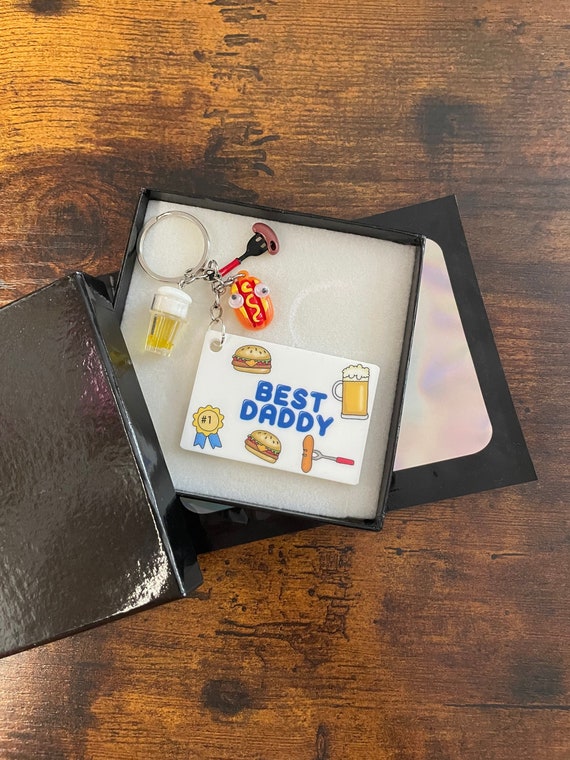 Personalised Barbecue Beer Glass HotDog Key Charm Set Best DADDY Dad Grandad Fun Novelty Gift Birthday Fathers Day Quirky Fab Gift Box Bag