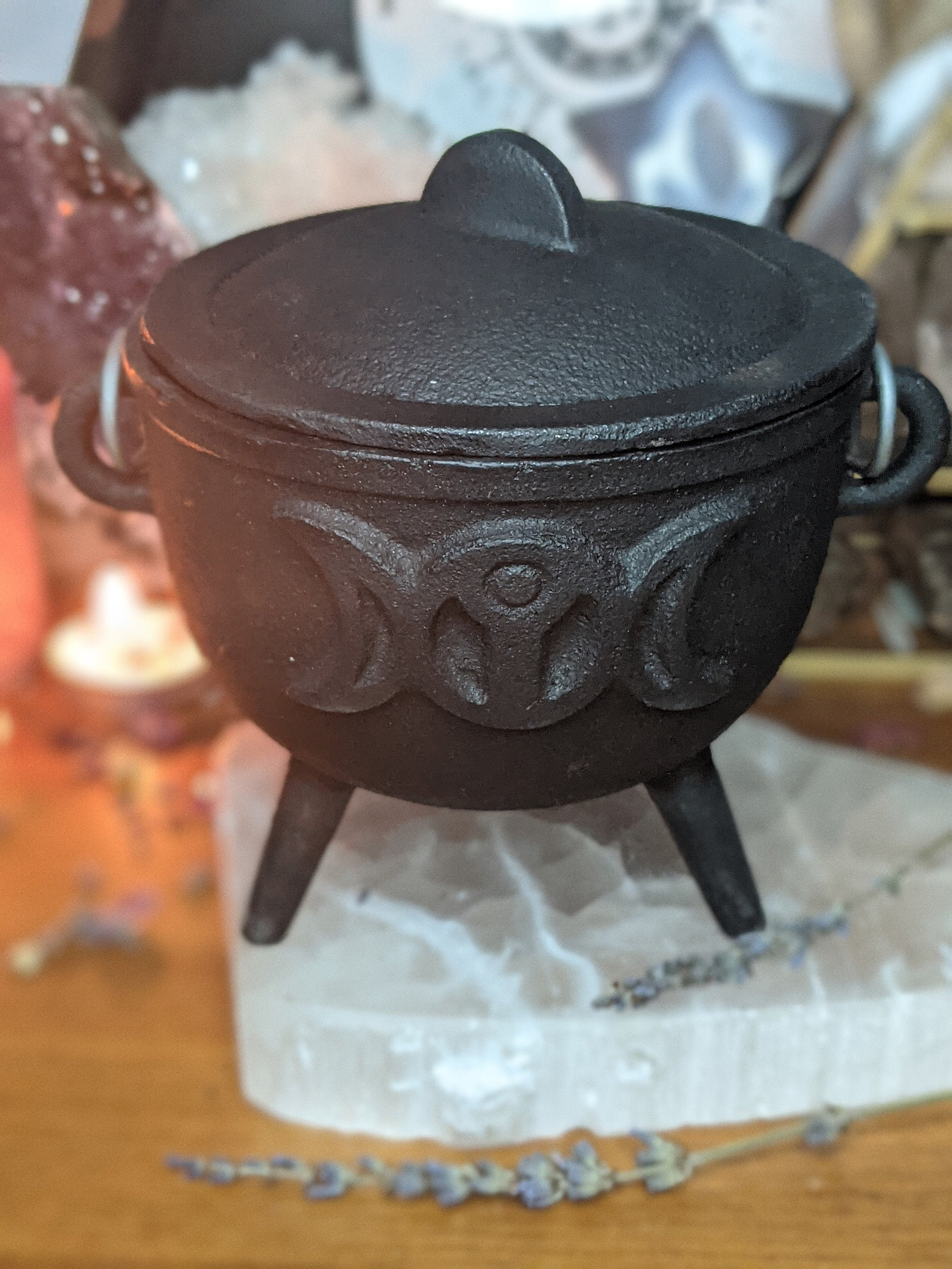 Large Cast Iron Cauldron for sale 44 ads