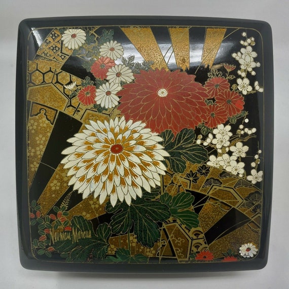Vintage Neiman Marcus Lacquer Box, Chrysanthemums, P.… Gem