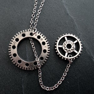 Silver Steampunk Lariat Style Gear Charms Pendant Necklace on Stainless Steel Flat Cable Chain