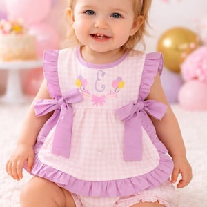 Conjunto personalizado de cumpleaños para niñas, cuadros vichy rosas y morados, primavera, delantal de Pascua, monograma, bombachos, volantes para bebés y niñas pequeñas.