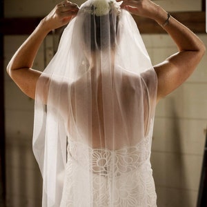 Fingertip wedding veil, single tier veil, soft tulle wedding veil, cut edge wedding veil image 3