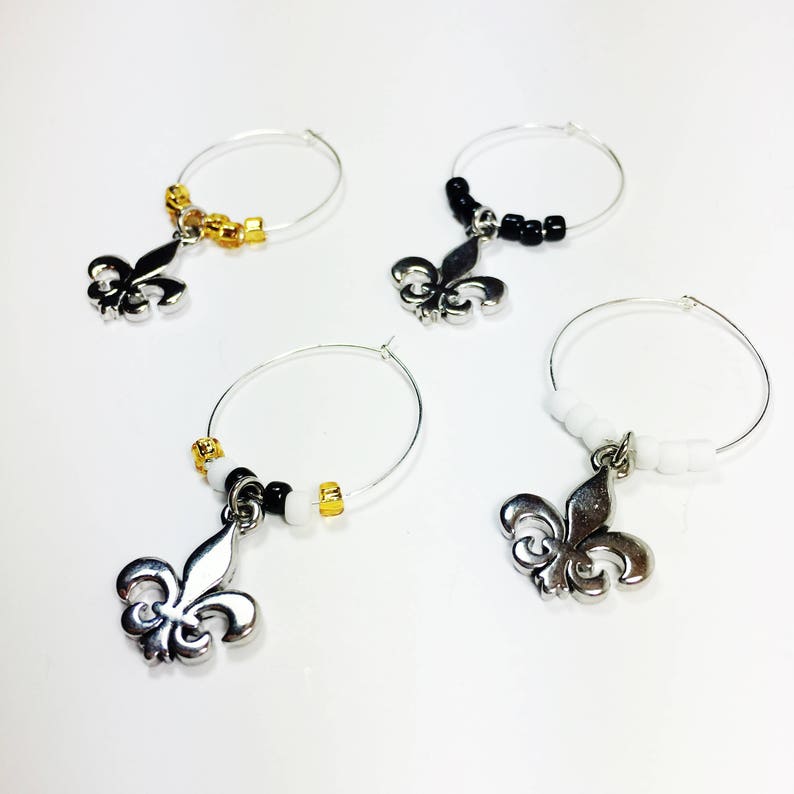 Group Therapy Wine Fleur de Lis Wine Charms - Thumbnail 2