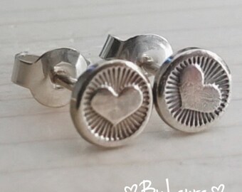 Zilveren (.925) oorbellen hartje / love earrings .925 silver studs