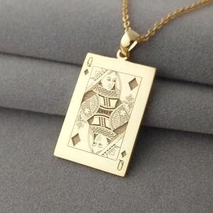 Colar de cartas de baralho da Rainha de Ouros, colar de pôquer personalizado, presente para amantes de blackjack, presente para amantes de pôquer, acessório de baralhos temáticos