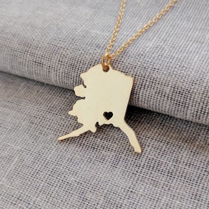 Naszyjnik Alaska State Gold, naszyjnik AK State Charm, naszyjnik w kształcie Alaski, spersonalizowany naszyjnik Alaska State z sercem