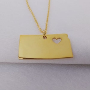 Gold State of Kansas Necklace,KS State Shaped Necklace with A Heart,Kansas State Love Necklace ,Custom Kansas State Necklace Silver