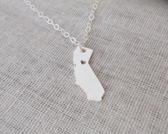 Silver California State Necklace,CA State Charm Necklace ,State Shaped Necklace,Personalized California  State Necklace With A Heart