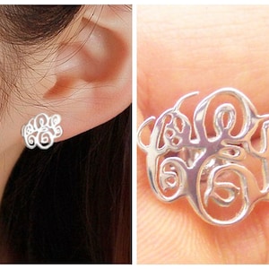 Silver Monogram Earrings,Small Monogram Earrings,Silver Initial Earrings,Personalized 5/8 inch Stud Earring,Vine Monogram Earrings,I