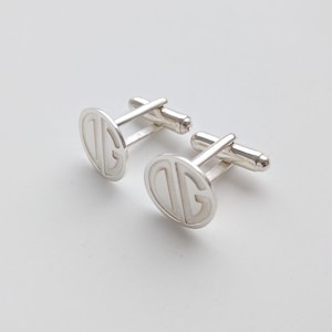 Monogram Cufflinks Silver,Cufflinks Wedding for Groom,Mens Cufflinks,Personalized Circle Cufflinks,Engraved Cufflinks,Groom Gift from Bride