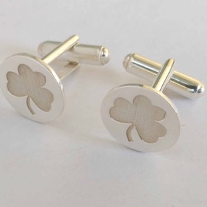 Shamrock Cufflinks, National Symbol of Ireland Cuflinks,Engraved Cuff links for Groom Personalized Wedding Cuff links,St. Patrick’s Day Gift