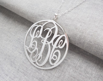 Circle Monogram Necklace, Silver 3 Initial Monogram Necklace,Custom Three Letters Nameplate Pendant,Monogrammed Gifts,Personalized Necklace