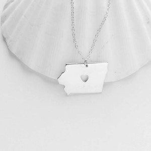Silver Iowa State Necklace,Iowa Charm Necklace,IA Shaped Necklace,Iowa Heart Necklace,Custom Iowa State Necklace,Iowa Necklace with A Heart