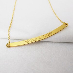 Goudstaafketting, ketting gebogen staaf, ketting gegraveerde naam, ketting eerste staaf, horizontale staafsieraden, aangepaste staafketting