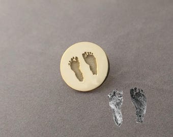Personalized Footprints Lapel Pin, Actual Footprints Lapel Pin, Personalized Hand prints Brooch, Baby Footprint Lapel Pin, Custom Lapel Pin
