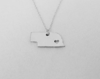 Nebraska State Necklace,NE State Shaped Necklace with A Heart,Nebraska State Love Necklace ,Personalized Nebraska State Jewelry