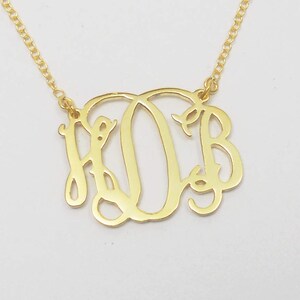 Monogramketting 1,25 inch, ketting met 3 initialen met monogram, geweldig cadeau voor vrouw, romantisch cadeau voor geliefde, ketting van beroemdheden