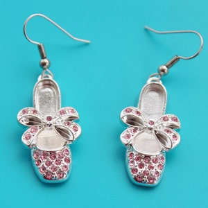 BALLET SLIPPER / DANCE  Earrings,dance,dance teacher,dance mom,dancer,ballet,ballerina,ballroom dancer,ballet teacher,1581