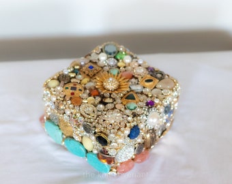 Eclectic Square Hand-Jeweled Trinket Memory Box - Unique Storage with Artistic Flair - One-of-a-Kind Keepsake Holder