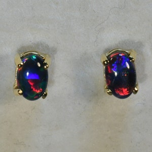 Bright Genuine Australian 6mm X 4mm Opal SOLID 18k Yellow Gold  Earrings (16159)