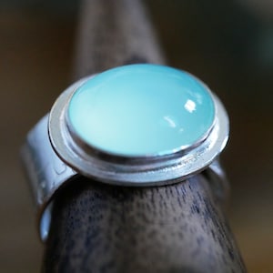 Pierścionek ze srebra próby 925 z niebieskim chalcedonem, pierścionek ze srebra próby 925 z akwamarynowym chalcedonem, pierścionek z chalcedonem, ręcznie robiony pierścionek ze srebra próby 925