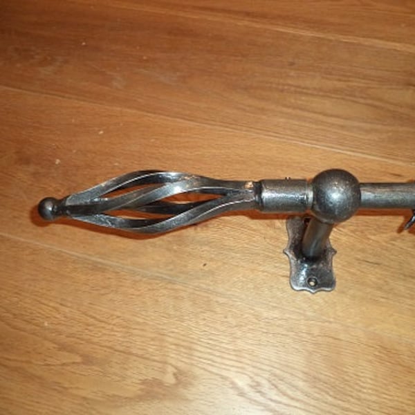 Hand made bespoke wrought iron curtain pole / rod with basket finials