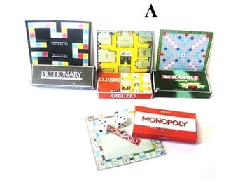Varios juegos de cajas de juegos de mesa modernos para casas de muñecas a escala 1/12