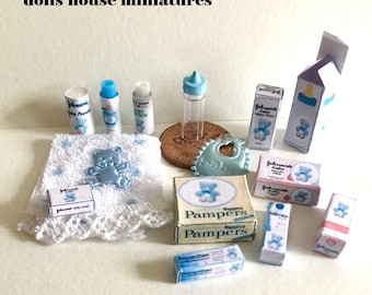 Varios artículos en miniatura para bebés, miniaturas de casas de muñecas azules